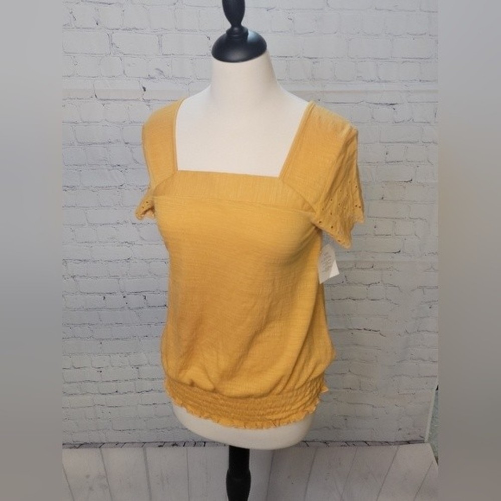 NWT Retrology Mustard Top size Sm